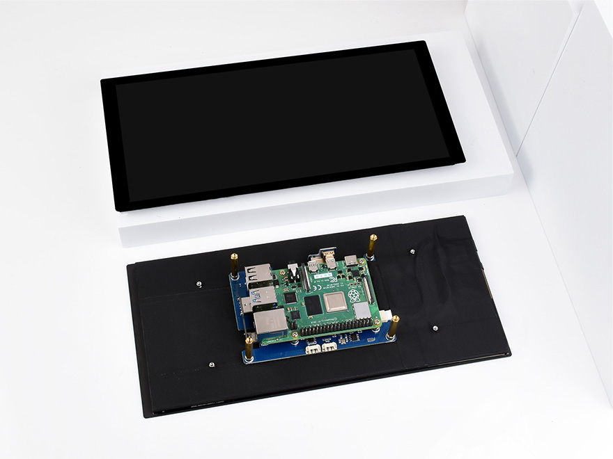 10.4 英寸 QLED 触控屏产品展示