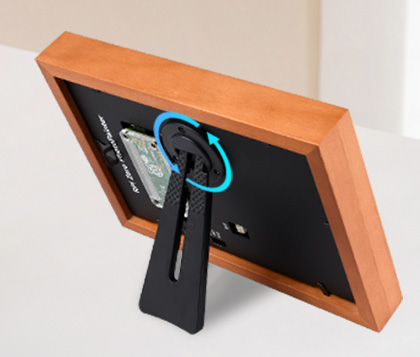 7.3 英寸彩色墨水屏电子