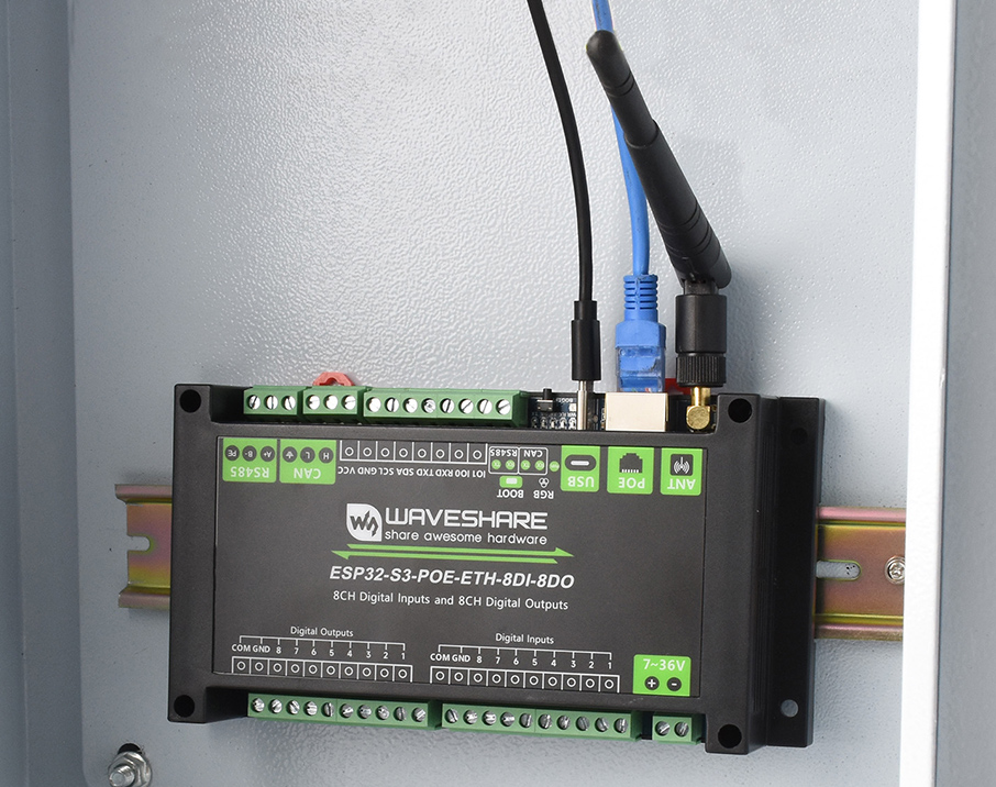 ESP32-S3 工控板 工业级 8 路数字输入输出控制器外壳设计