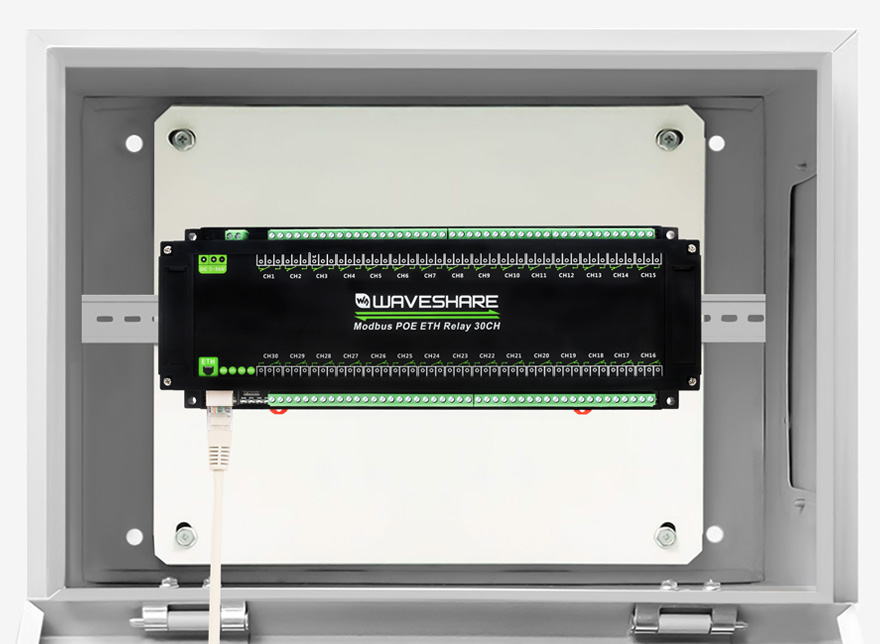 30 路以太网继电器模块导轨示意展示