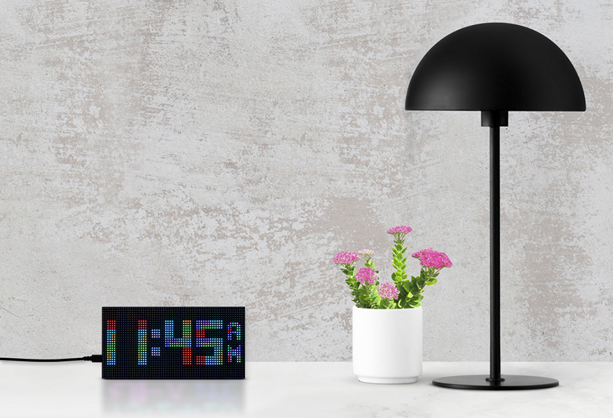 树莓派 Pico 全彩多功能电子时钟使用场景