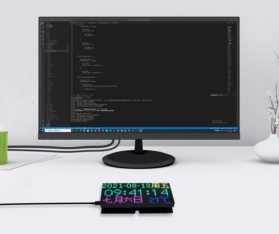 树莓派 Pico 全彩多功能电子时钟可编程学习的创意电子时钟
