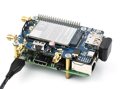 接入树莓派 3B+的树莓派 5G 通信扩展板