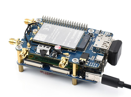 接入 CM4 扩展板的树莓派 5G 通信扩展板