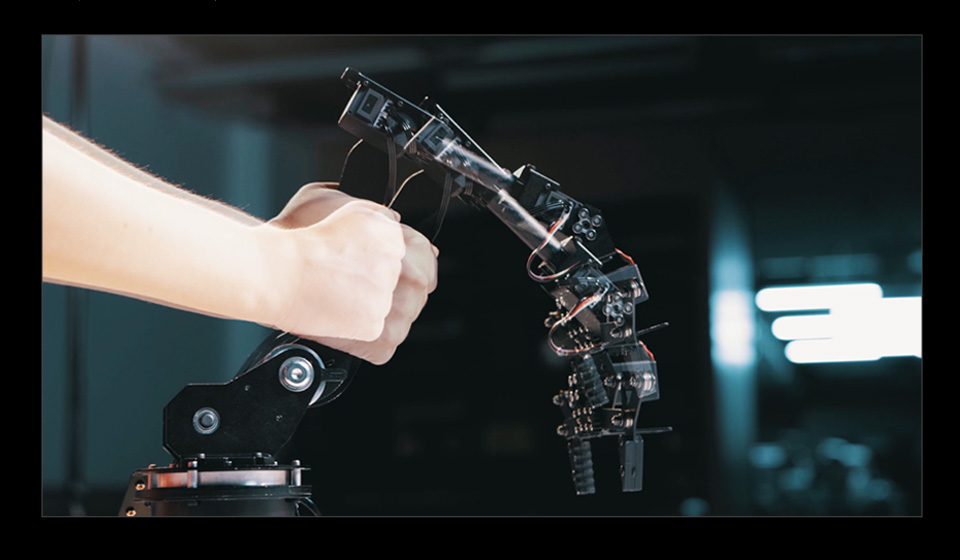 RoArm-M1 大扭矩总线舵机桌面机械臂