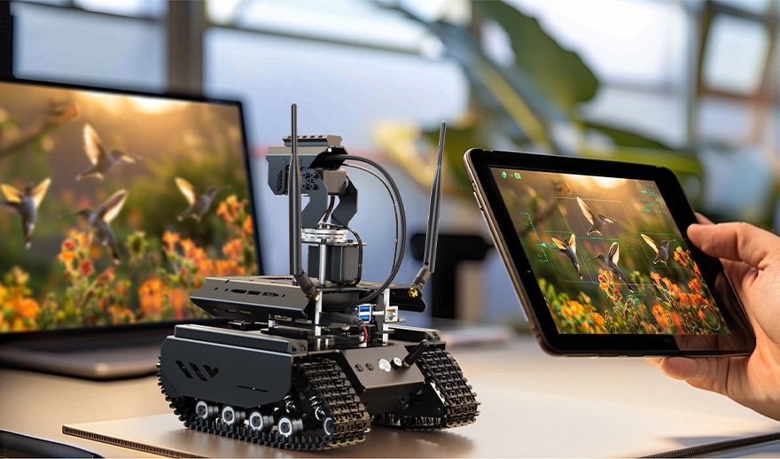 UGV Beast PT AI 机器人，六轮四驱开源移动机器人物体识别演示