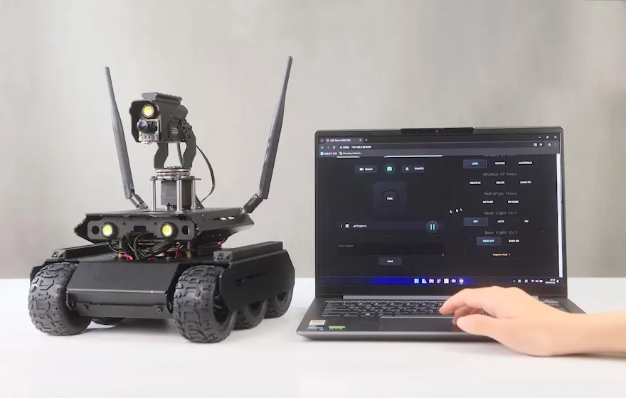 UGV Rover PT AI 机器人，六轮四驱开源移动机器人可跨平台的交互式教程