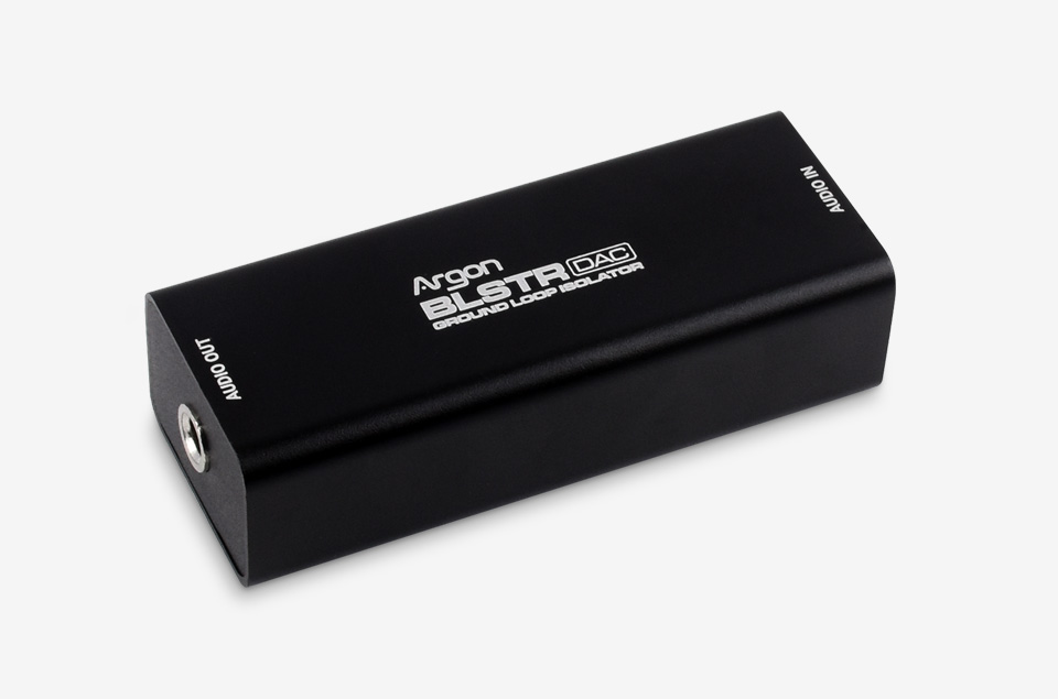 树莓派 5 铝合金外壳巧妙的孔位设计