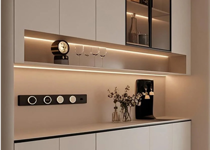 RGBWC 幻彩 COB 灯带 酒柜层板照明应用