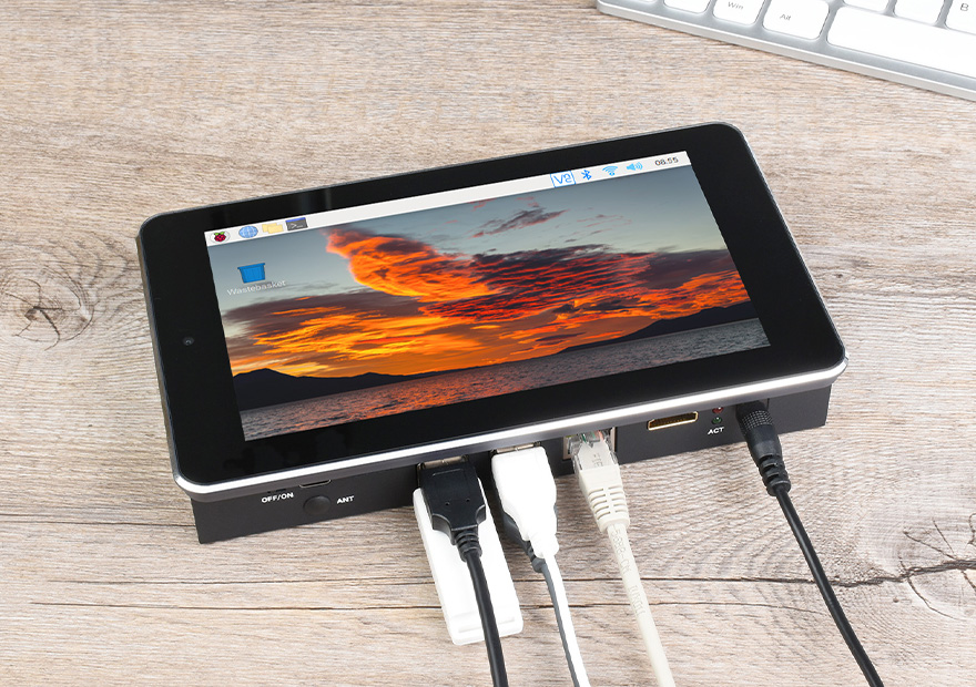 树莓派 CM4 双千兆网口 5G / 4G 扩展板应用示例