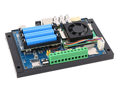 树莓派 CM4 带 UPS 工业扩展模块