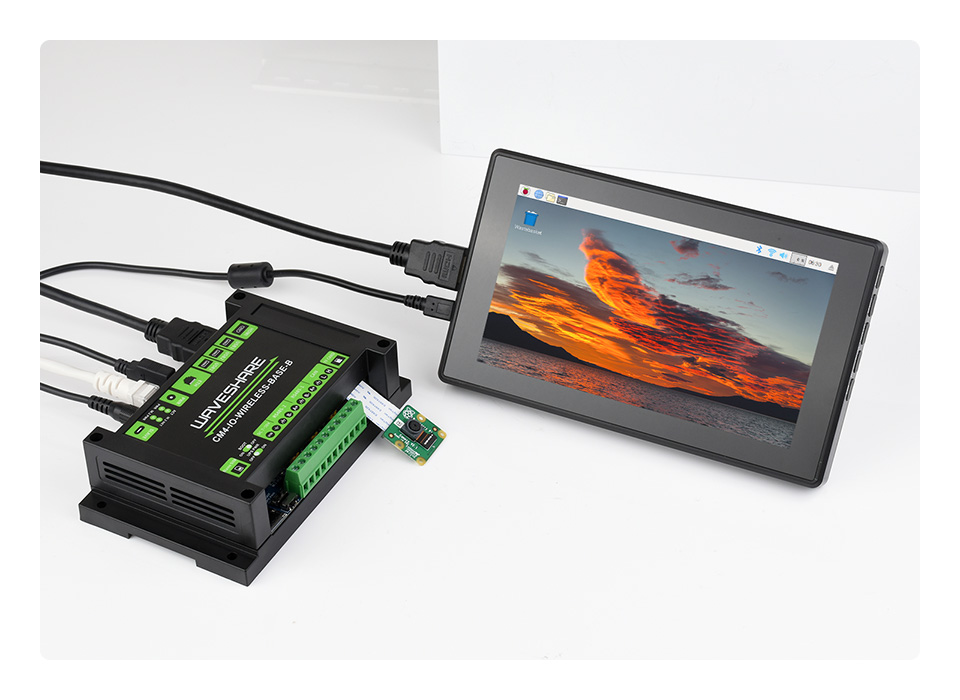 树莓派 CM4 带 UPS 工业扩展模块