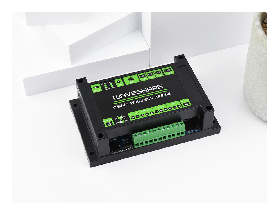 树莓派 CM4 带 UPS 工业扩展模块产品展示