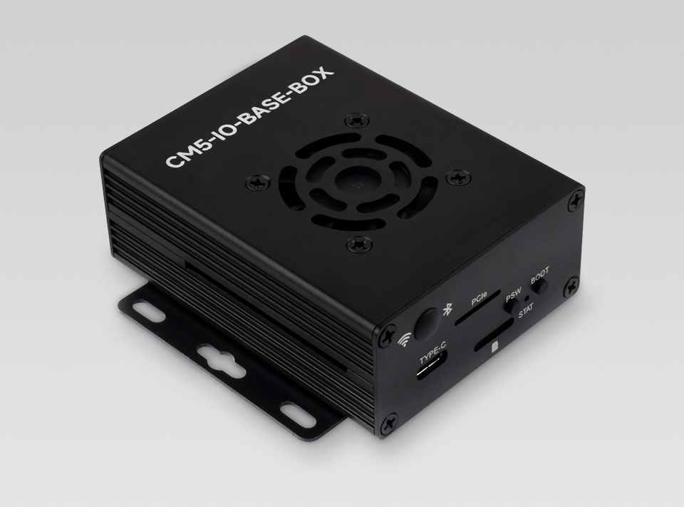 树莓派 CM5 基础扩展板主图