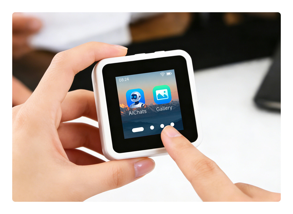 ESP32-S3 1.54 英寸触摸液晶开发板小巧面板