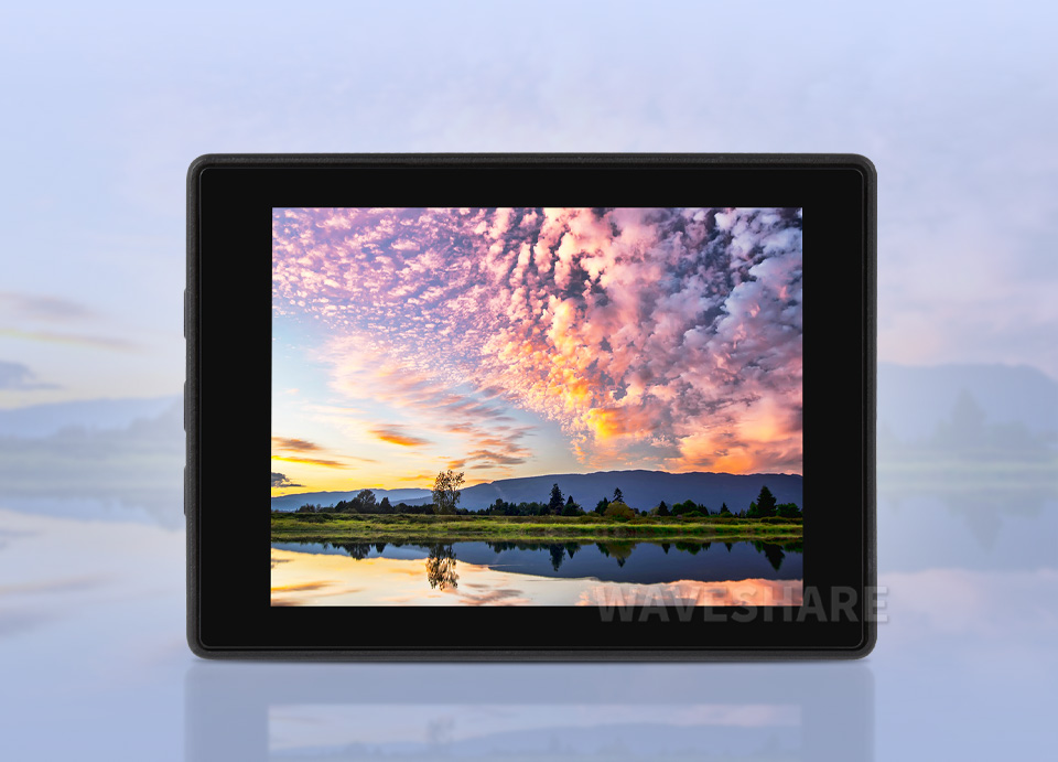 三个ESP32-S3 4 英寸电容触控屏开发板并列，并展示不同视角及IPS屏幕软件