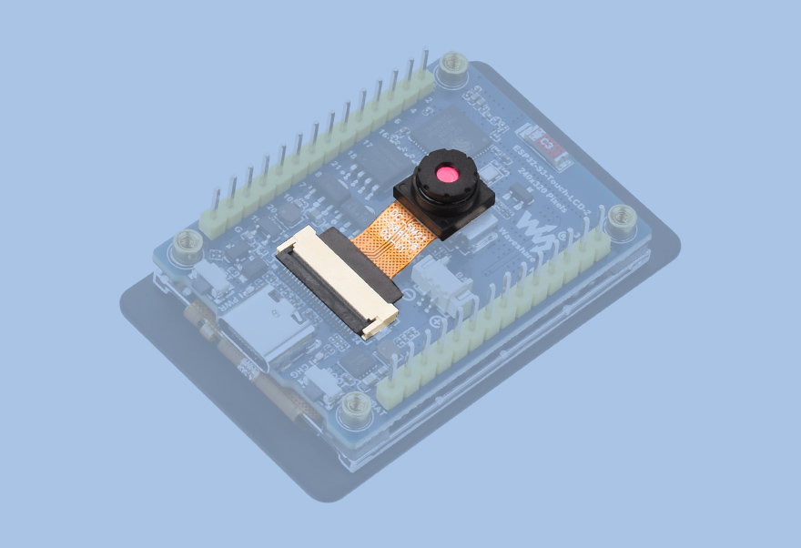 三个ESP32-S3 2.8 英寸电容触控屏开发板并列，并展示不同视角及IPS屏幕软件