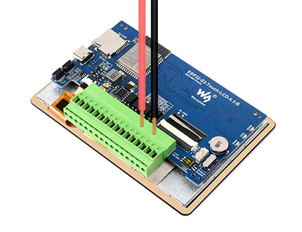 ESP32-S3 4.3 英寸电容触控屏开发板背面插线演示