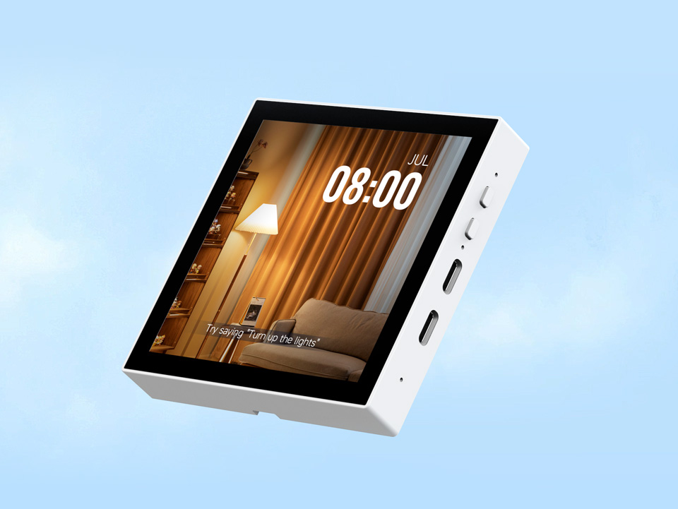 ESP32-S3 智能 86 盒首图，在蓝色背景上的侧视图