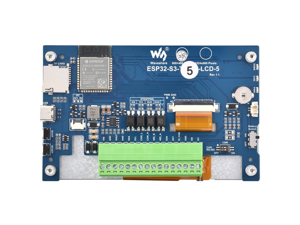 三个ESP32-S3 4 英寸电容触控屏开发板并列，并展示不同视角及IPS屏幕软件