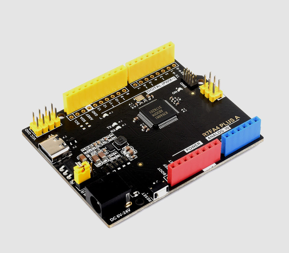 Arduino R7FA4 PLUS A 开发板首图